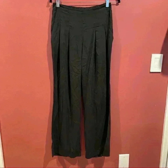 Lululemon Black Flowy Pants - Picture 2 of 9